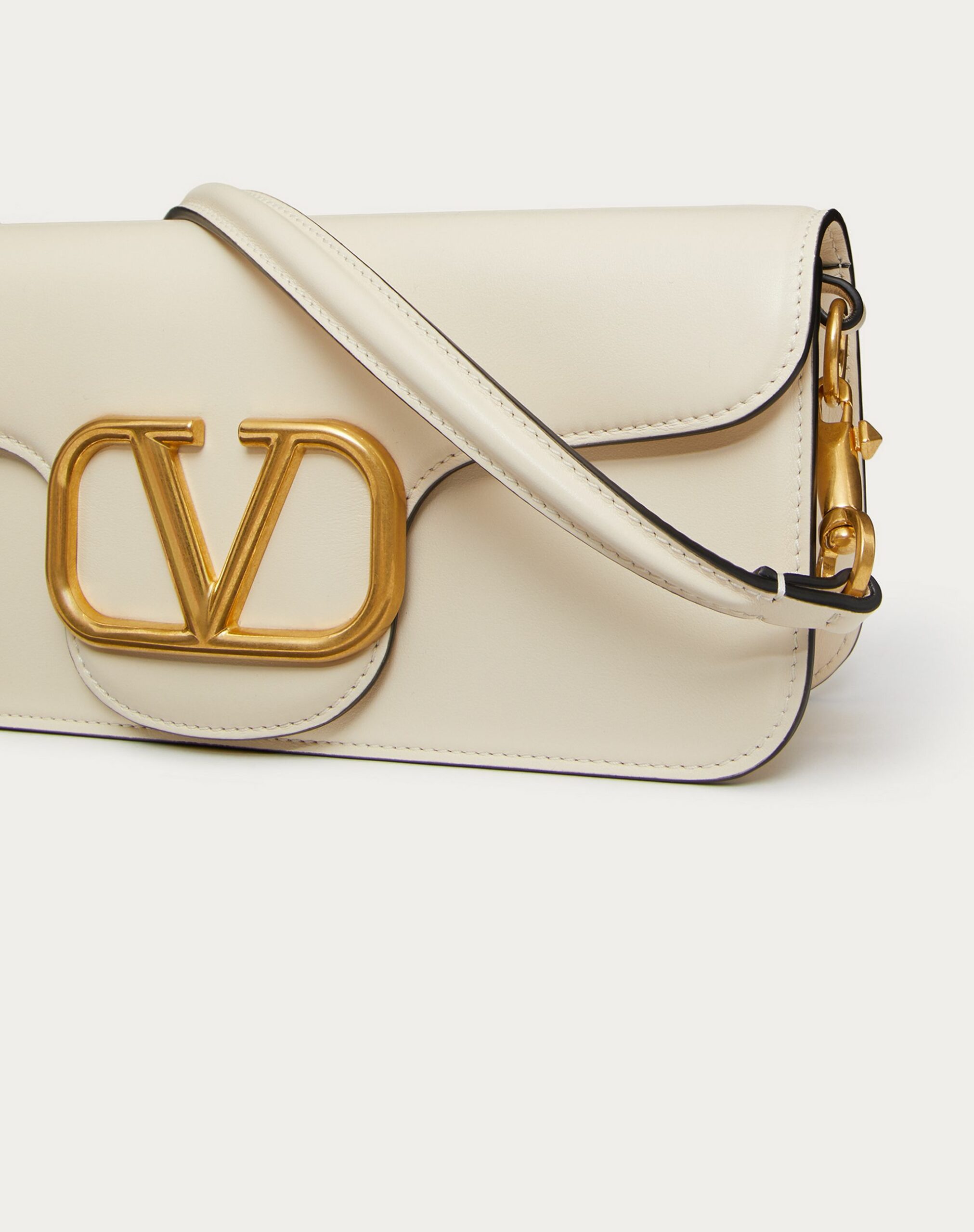 Valentino LocÒ Calfskin Shoulder Bag Light Ivory (1W2B0K30ZXLI16)