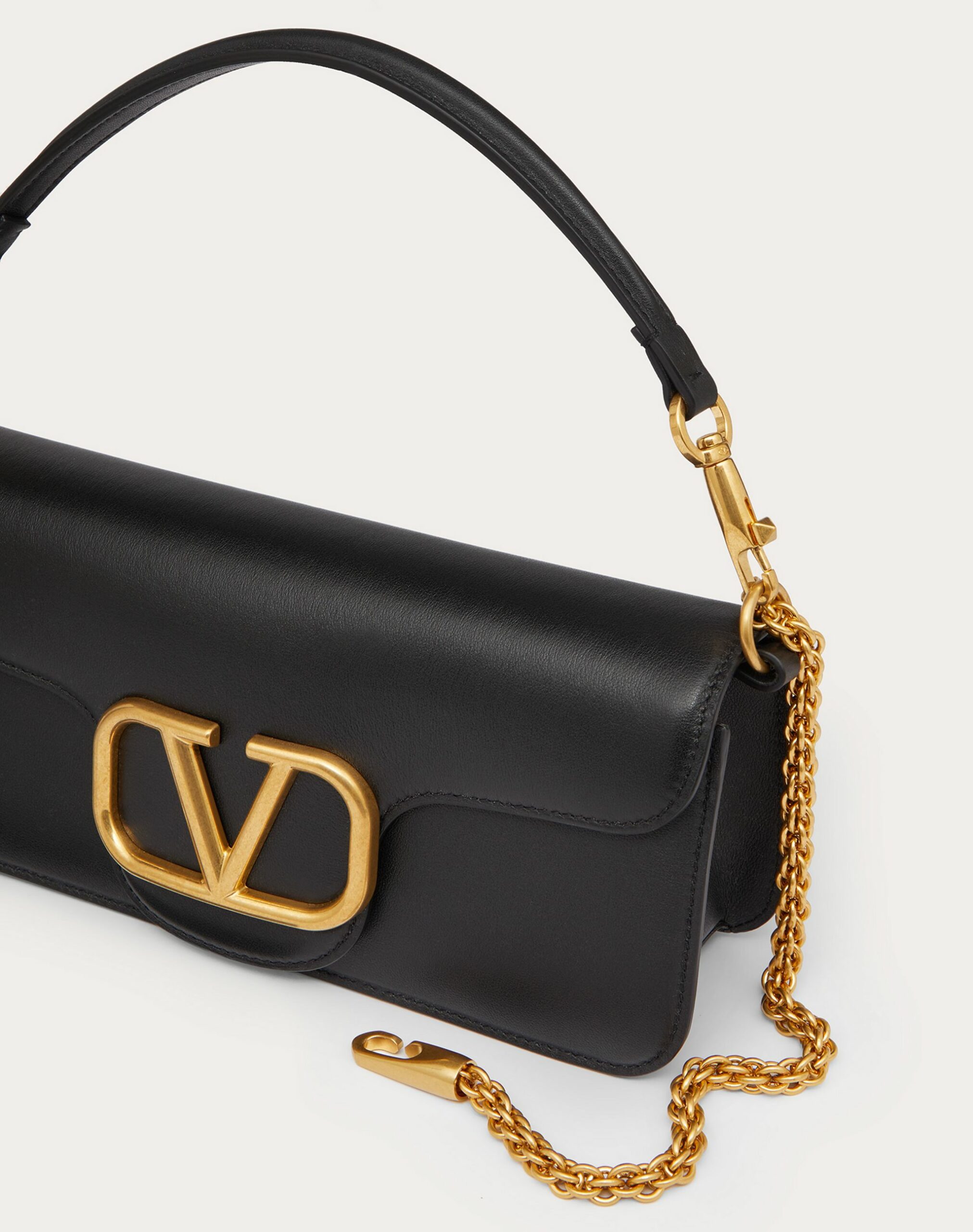 Valentino LocÒ Calfskin Shoulder Bag Black (1W2B0K30ZXL0NO)