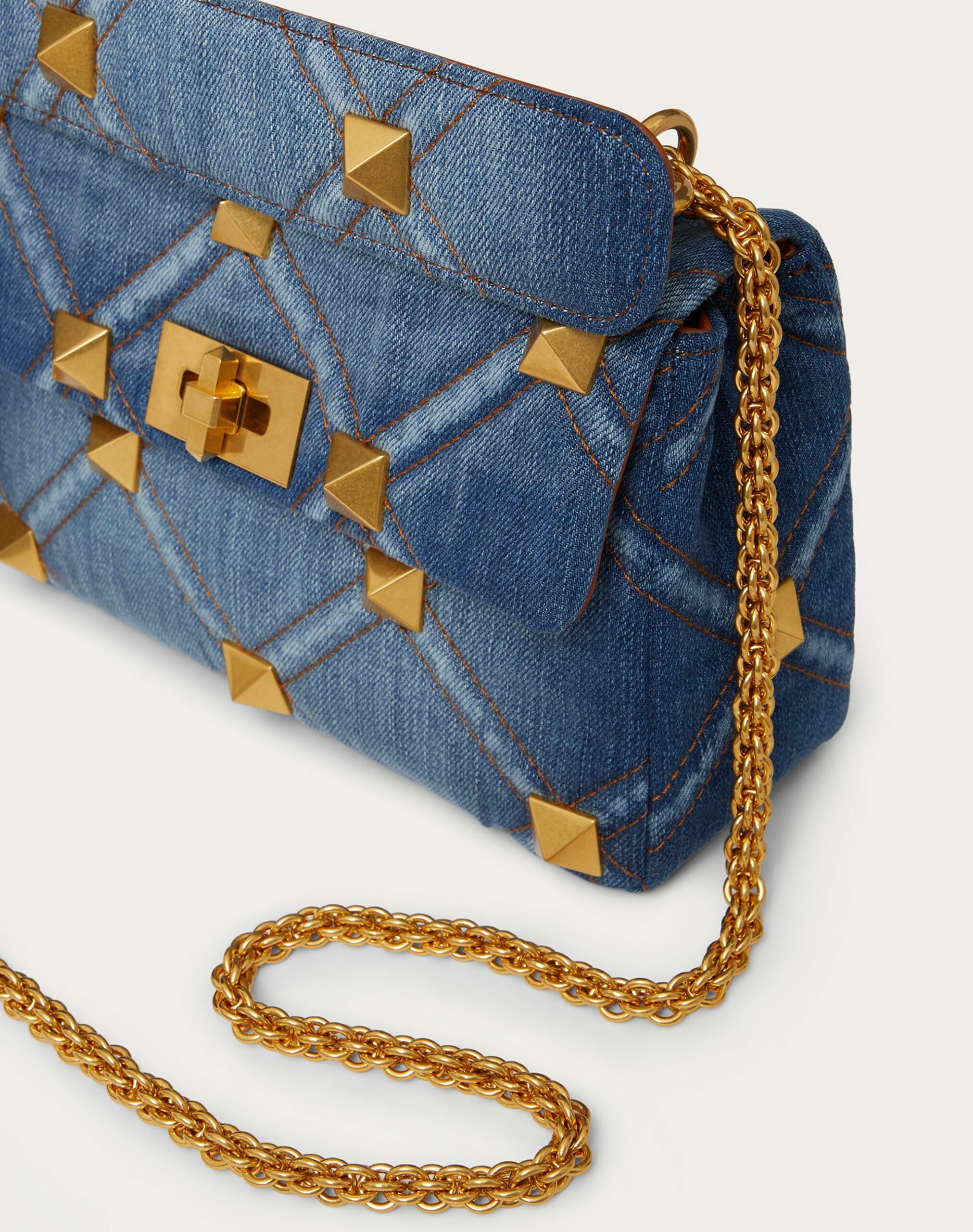 Valentino Medium Roman Stud The Shoulder Bag With Chain In Denim Denim (XW0B0I82HMRF23)