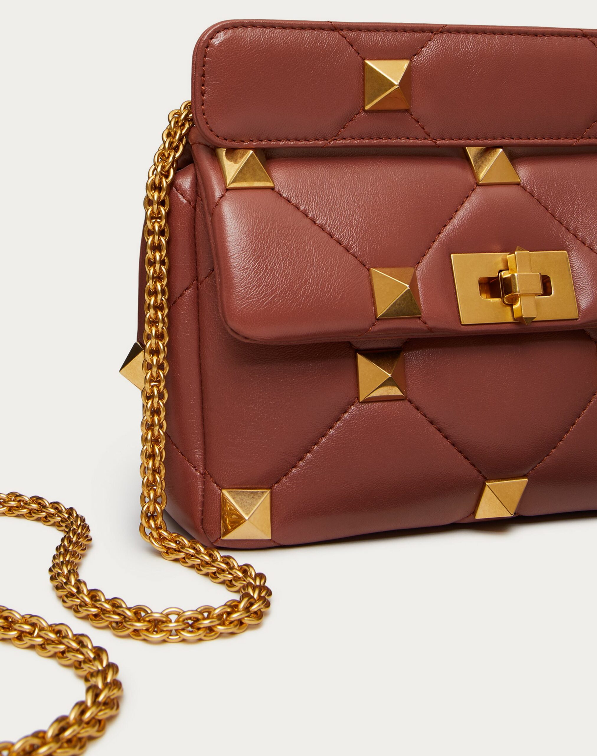 Valentino Medium Roman Stud The Shoulder Bag In Nappa With Chain Gingerbread (XW0B0I82BSFPVG)