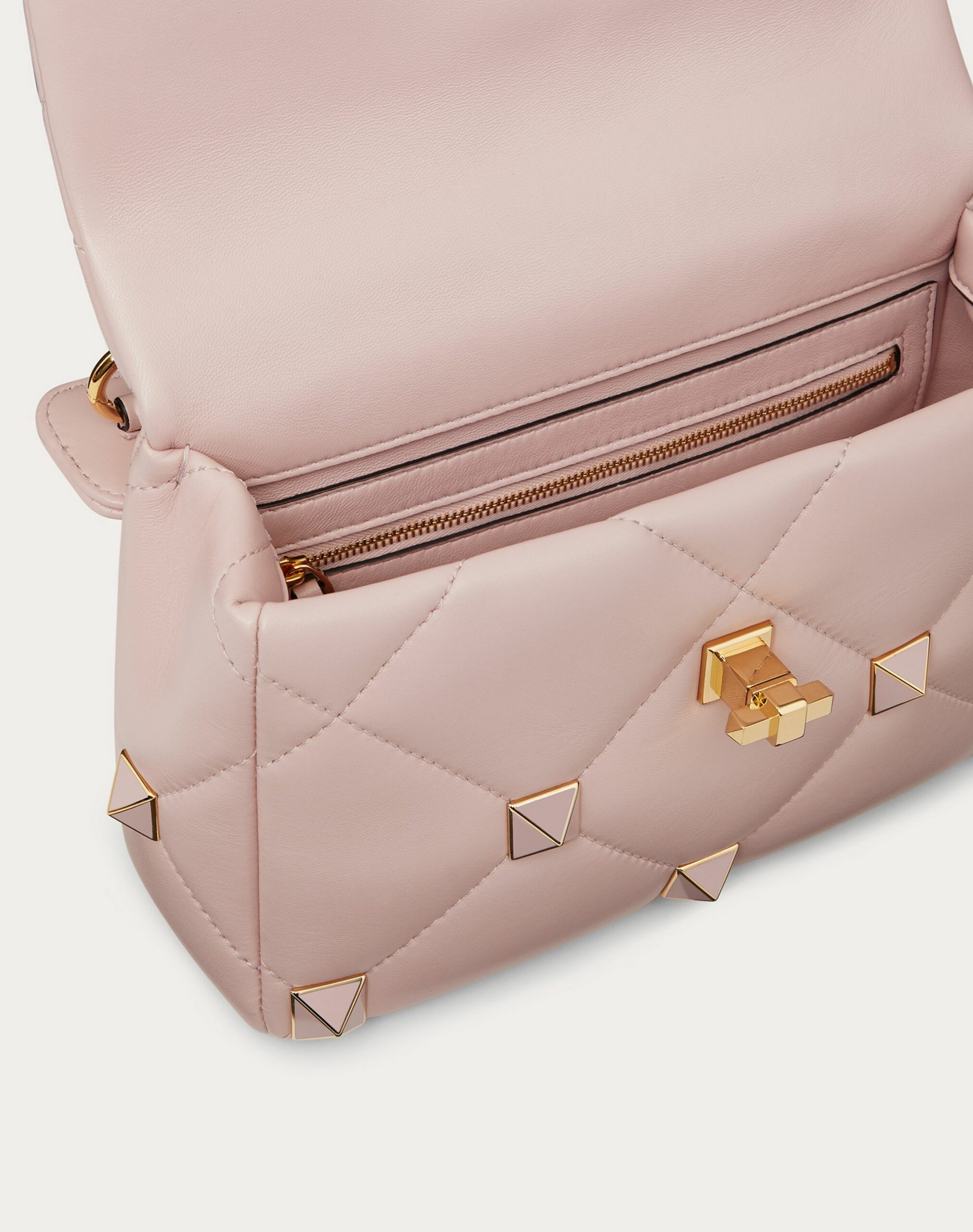 Valentino Medium Roman Stud The Shoulder Bag In Nappa With Chain And Enamelled Studs Rose Quartz (XW2B0I82PTH16Q)