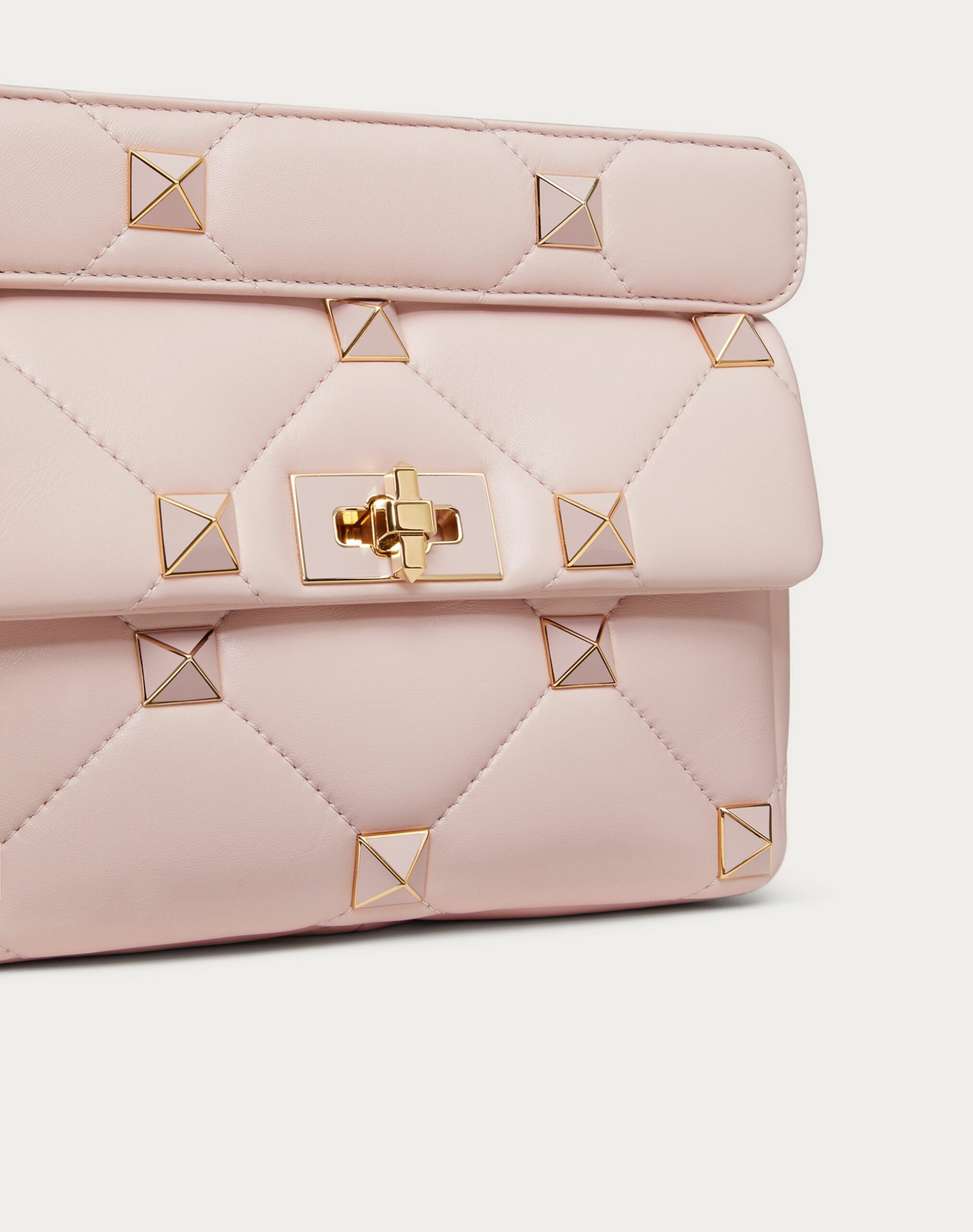 Valentino Medium Roman Stud The Shoulder Bag In Nappa With Chain And Enamelled Studs Rose Quartz (XW2B0I82PTH16Q)