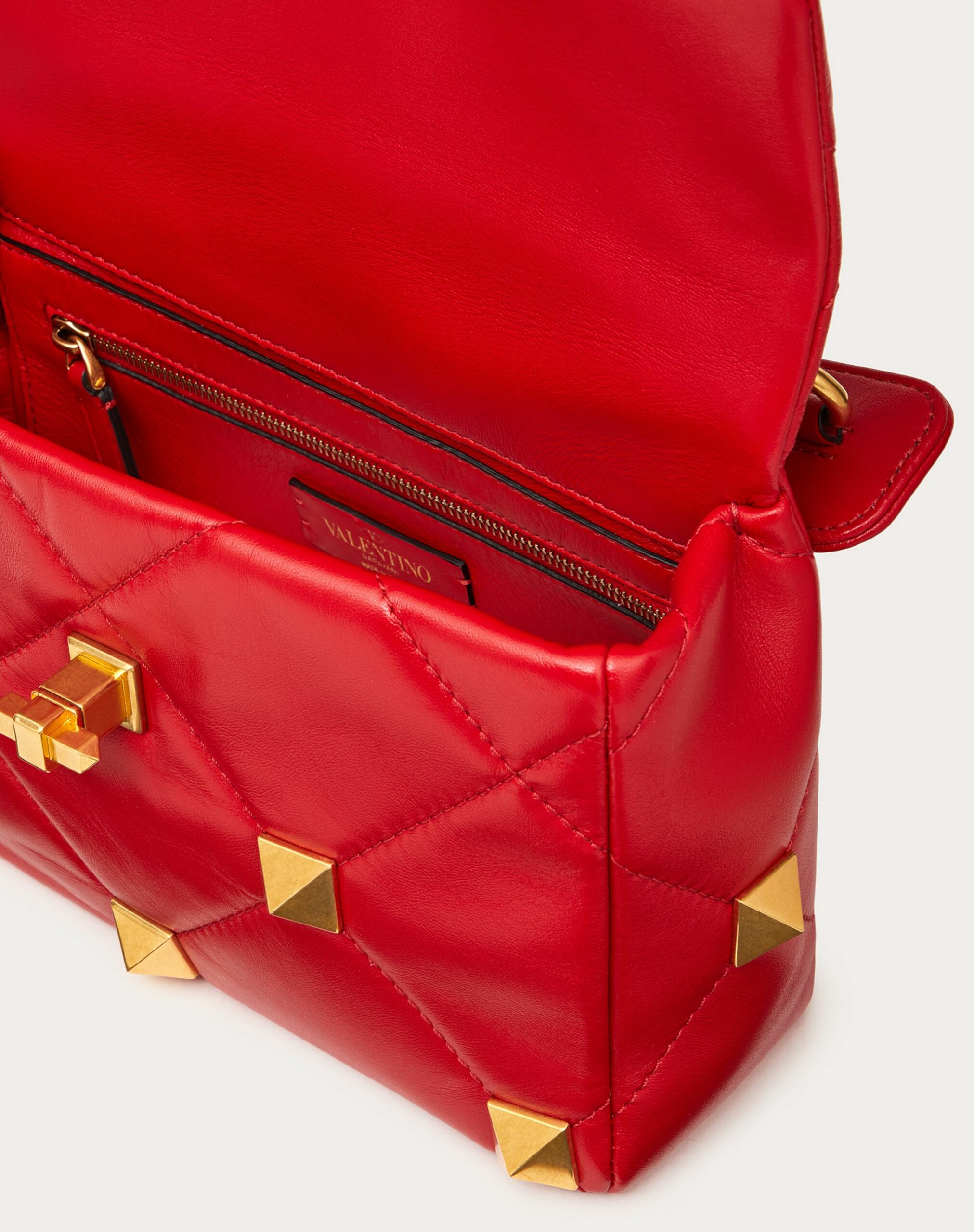 Valentino Medium Roman Stud The Shoulder Bag In Nappa With Chain Rouge Pur (WW2B0I82BSFJU5)