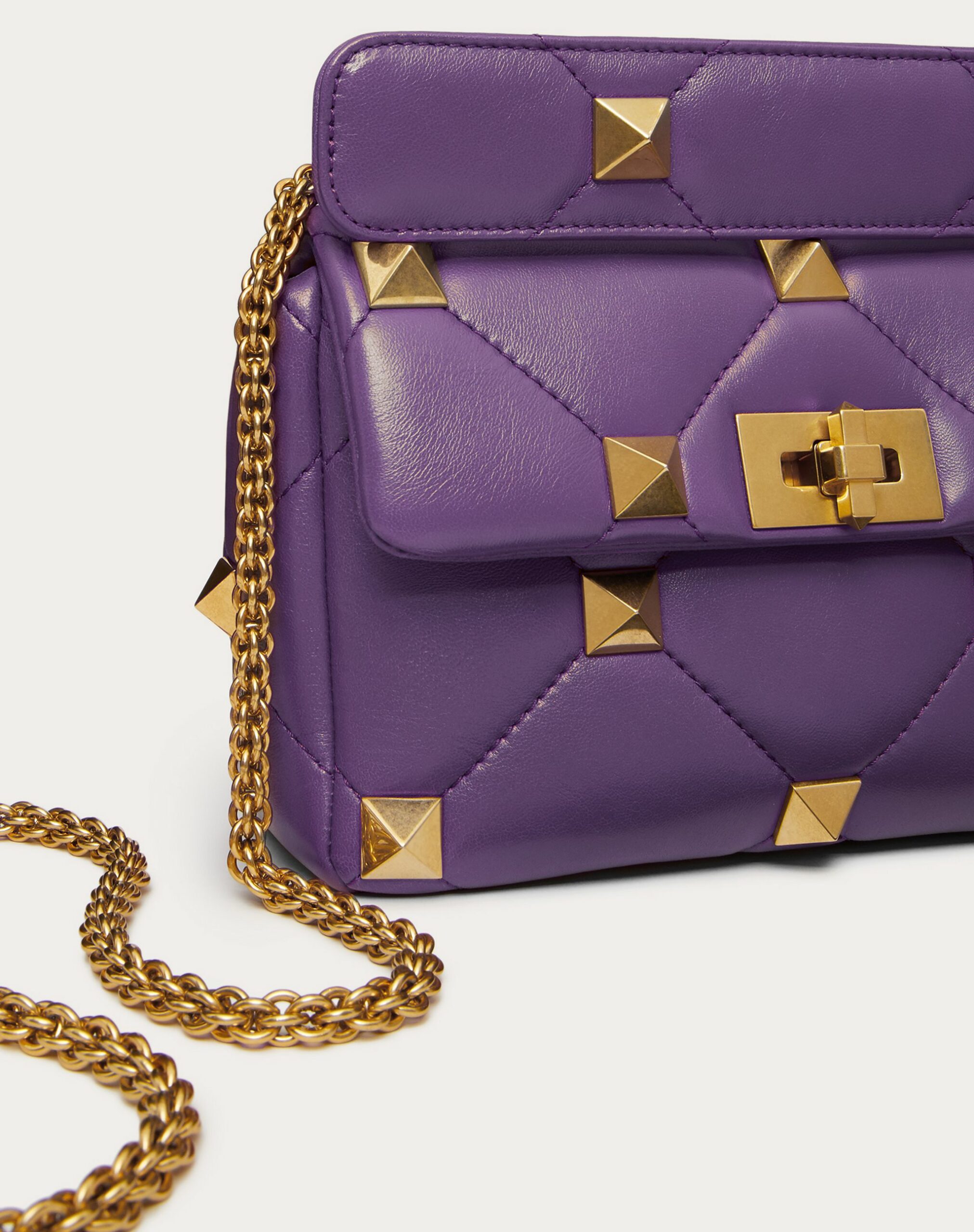 Valentino Medium Roman Stud The Shoulder Bag In Nappa With Chain Purple (XW0B0I82BSFT1N)