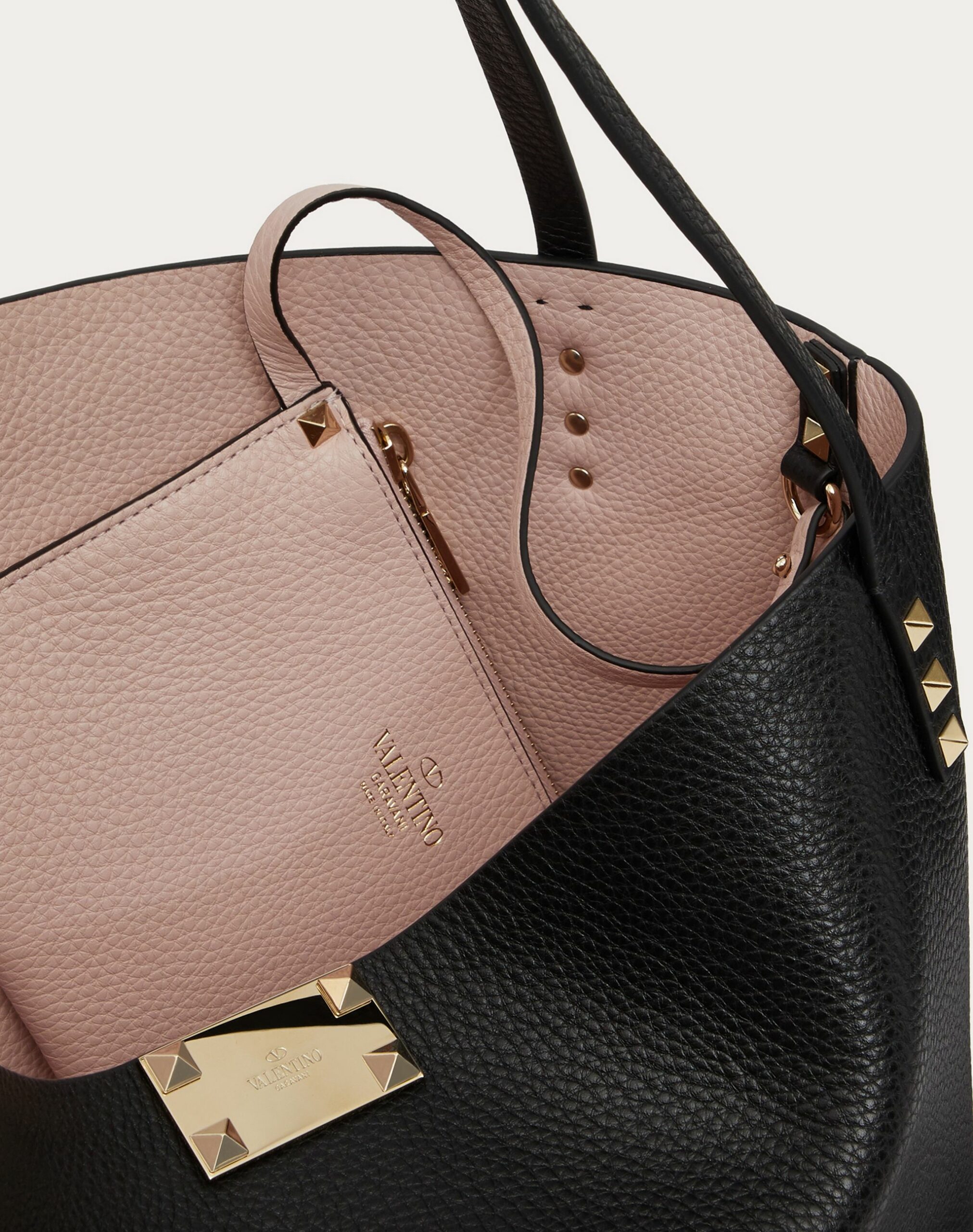 Valentino Medium Rockstud Grainy Calfskin Bag With Contrasting Lining Black/rose Quartz (1W2B0K10VSN44A)